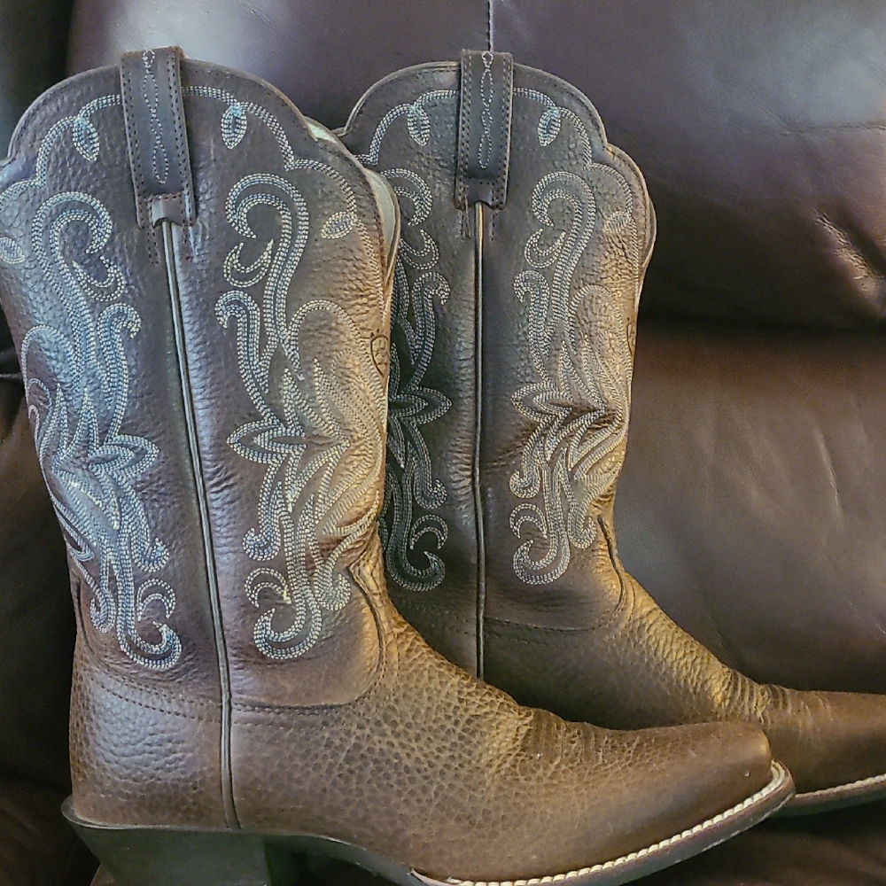 Ariat Tan Leather Cowboy Boots